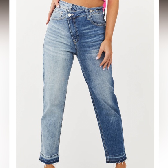 Two Tone High Rise Crossover Waist Straight Jeans - Picture 4 of 8